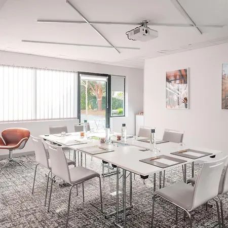 Hotel Toulouse Airport By Ihg Blagnac