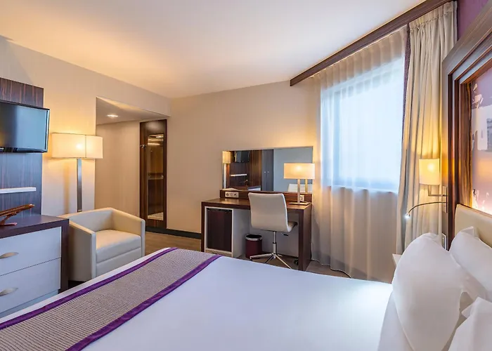 מלון Toulouse Airport By Ihg