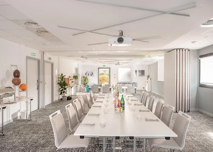 Toulouse Airport By Ihg בלנאק