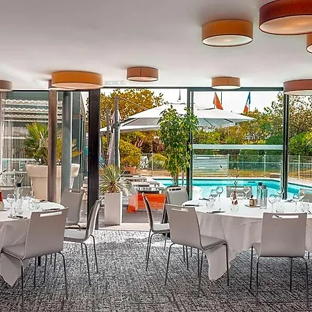 Toulouse Airport By Ihg Hotell Blagnac